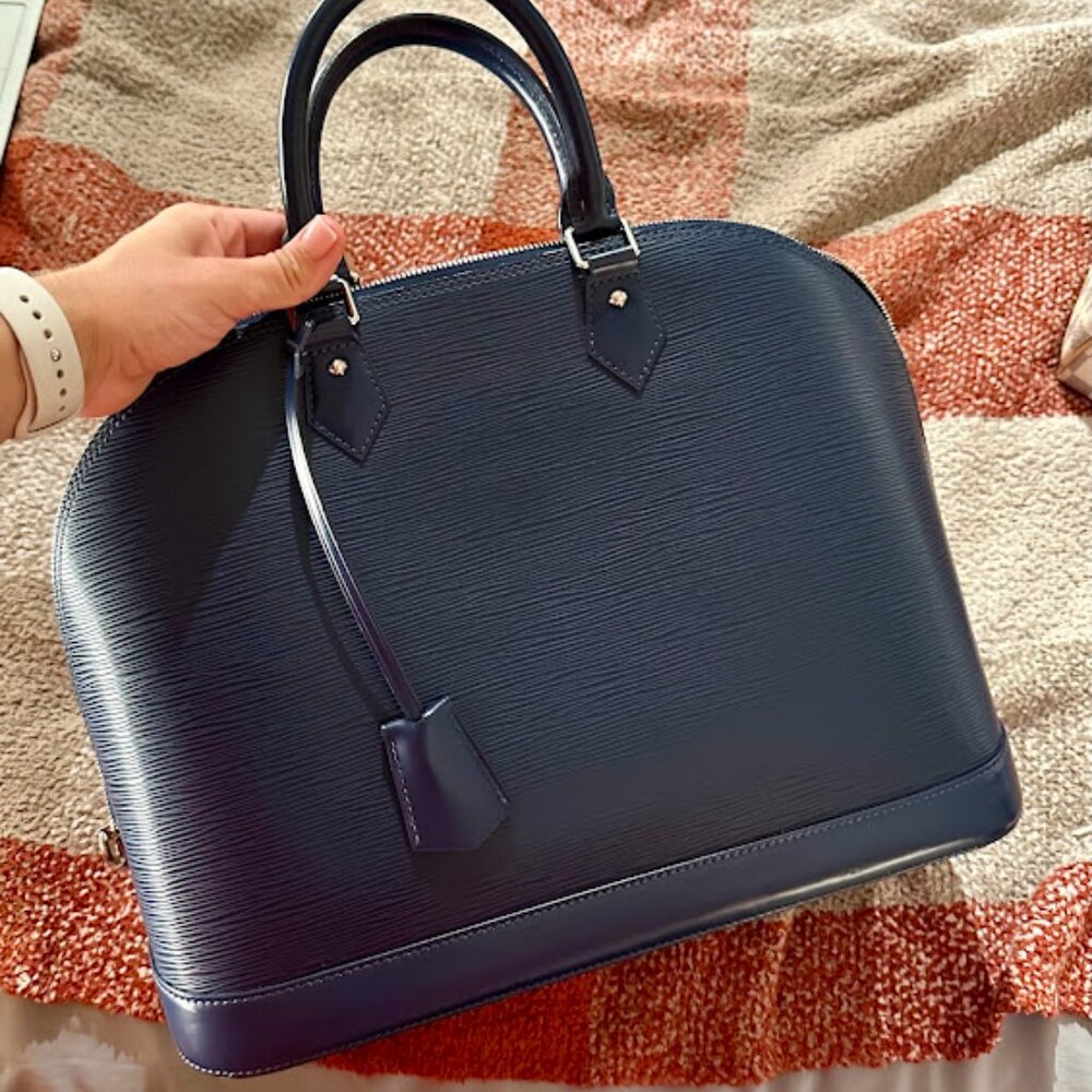 Louis Vuitton Alma Handbag Epi Leather GM
